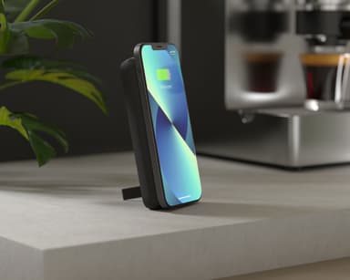 Zens Magnetic 10.000 mAh trådløs powerbank med stander
