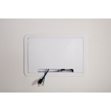 SANUS Indbygget Mediebox 9”
