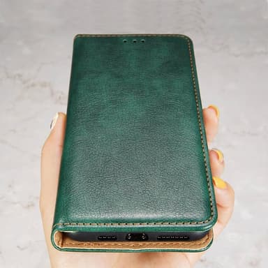 SKALO Motorola Edge 30 5G Flip Cover m. pung i PU-læder - Grøn