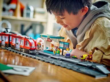LEGO City Letbane og station 60423