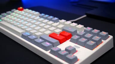 Cherry Xtrfy K4V2 gaming-tastatur