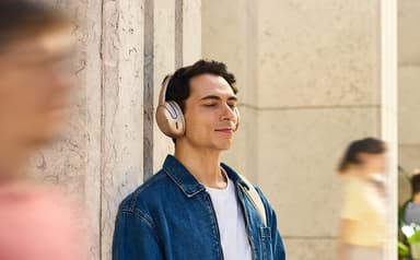 JBL Tour One M3 trådløse around-ear høretelefoner (latte)